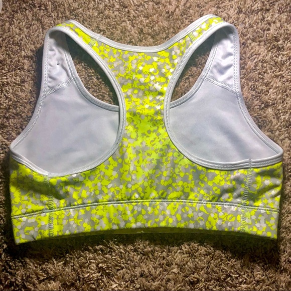 Nike Pro Sports Bra - Picture 2 of 4